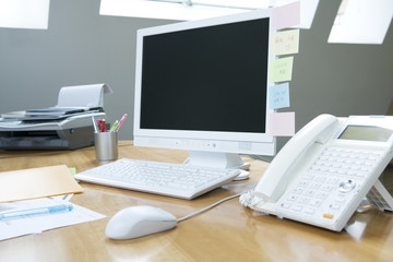 PC with sticky note stuck