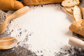 Fototapeta na wymiar flour and white bread