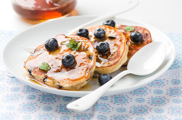 pancakes with blueberries