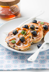 pancakes with blueberries