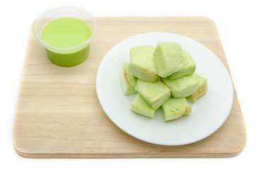 Slice steamed bread and pandan custard topping