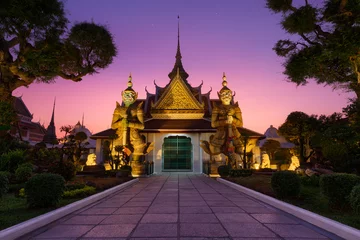 Fotobehang Wat Arun (Temple de l'Aube), Bangkok, Thaïlande © Beboy
