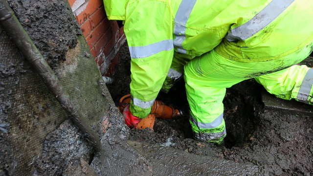 Plumber fitting drainage bottle gully outdoor