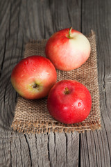 Fresh apples