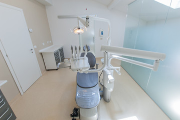 Studio dentistico, Sala Operatoria con strumenti medici