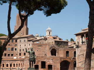 Fototapeta na wymiar Widok Rynku Trajana w Rzymie