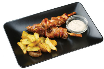 Chicken kebabs with potato