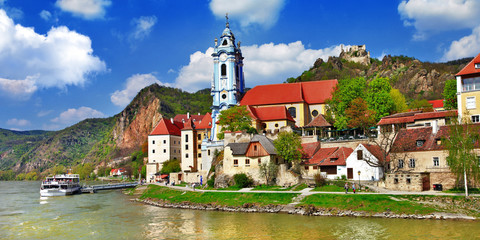 Fototapeta premium Durnstein koło Wiednia, Dolna Austria, malownicza dolina Wachau