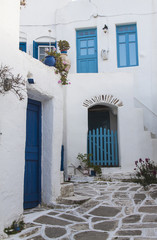 Fototapeta na wymiar Island of Paros with the village of Naoussa