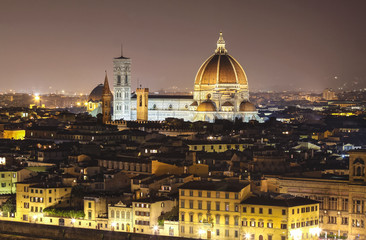 Fototapeta na wymiar Florencja w nocy, Włochy