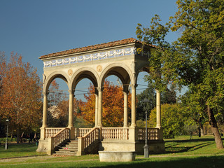 Obraz premium Renaissance loggia in Giardino dell Orticultura in Florence