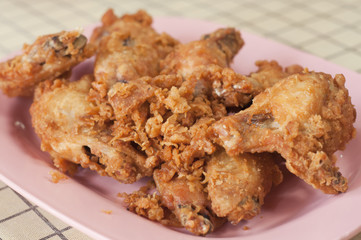 Fried chicken wings.