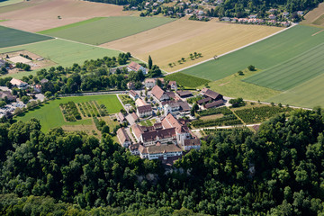 Flugaufnahme des Klosters Mariastein, Kanton Solothurn, Schweiz