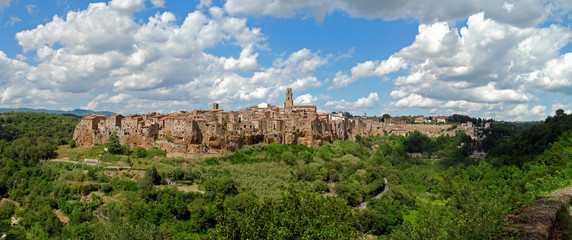 Panorama of Pitigliano in Italy - obrazy, fototapety, plakaty