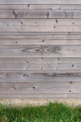 Hintergrund Sichtschutz aus unbehandeltem Nadelholz