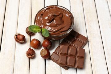 Sweet chocolate hazelnut spread with whole nuts and mint