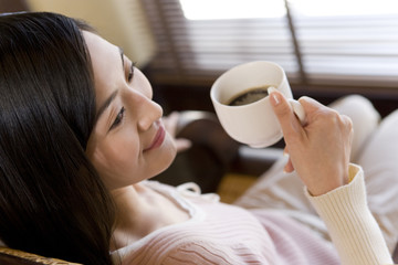 woman drinking coffee