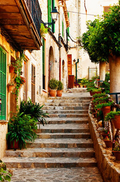 Fototapeta Ulica w miejscowości Valldemossa na Majorce