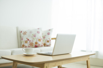 部屋の中にある家具