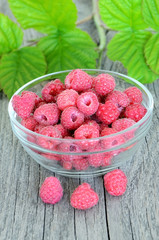Raspberries in glass bowl