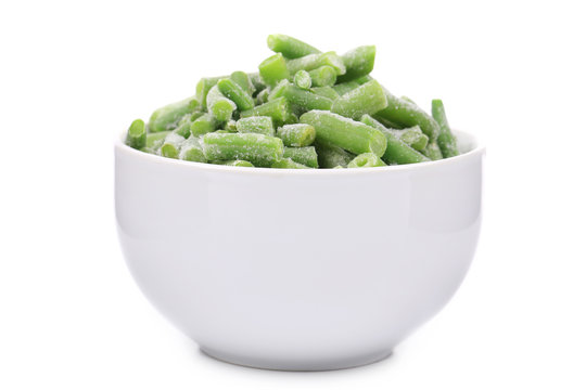 Close up of green beans in bowl.