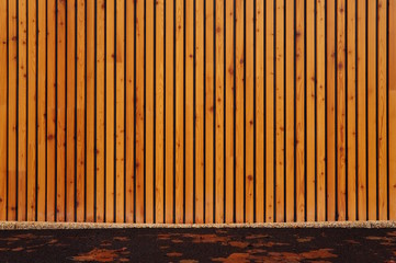 Hintergrund  Holzfassade aus schmalen Brettern