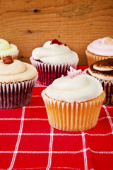 cupcakes on wooden background