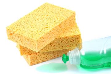 Produit nettoyant et éponge