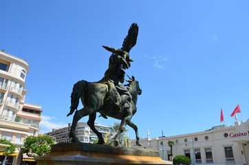 Fototapeta premium Ville de Menton, statue équestre