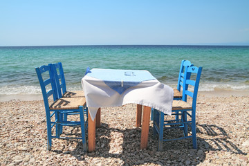 Greek tavern by the aegean sea - 62030885