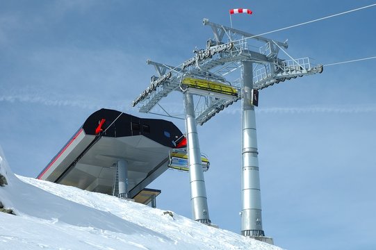 Ski lift