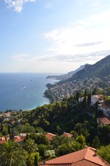 Fototapeta na wymiar Z widokiem na lazurowe wybrzeże z Roquebrune Cap Martin