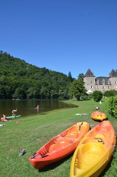 Argentat, cano&euml;s, vall&eacute;e de la Dordogne