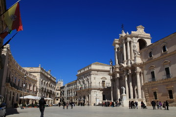 Fototapeta na wymiar Syrakuzy - Piazza Duomo - Wyspa Ortygii