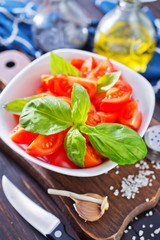 salad with tomato