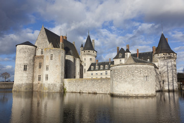 Fototapeta na wymiar Zamek w Sully-sur-Loire, Loiret, Francja