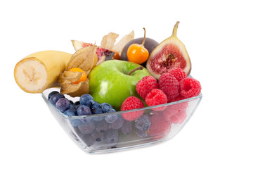 frische Früchte in Glasschale
