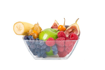 frische Früchte in Glasschale