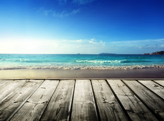 Fototapeta na wymiar Caribbean sea and wooden platform
