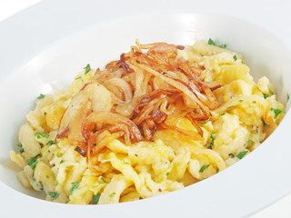 spaetzle with roast onions