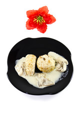 Frisch Gekochte Semmelknödel mit Pilzsoße