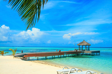 Plakat Wooden wharf with pavilion for ships at Maldives