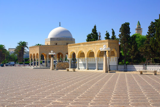 Tunisia, the gallery in the complex Bourguiba Mausoleum, Monasti
