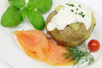 Ofenkartoffel mit Räucherlachs