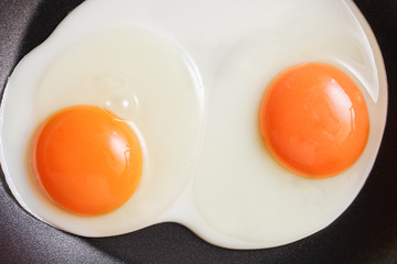 Frying eggs