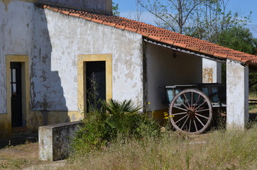 Obraz premium altes Bauernhaus naturpark ria formosa algarve