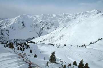 Obraz premium Valley in Alps in winter