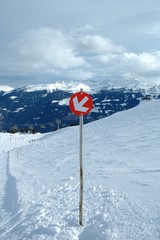 Slope direction sign