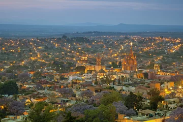 Poster Aerial View of San Miguel de Allende in Mexico After Sunset © Borna_Mir