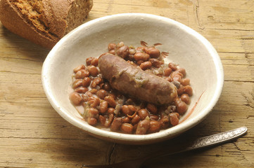 Sausages and beans Salchichas y frijoles Makkarat ja pavut